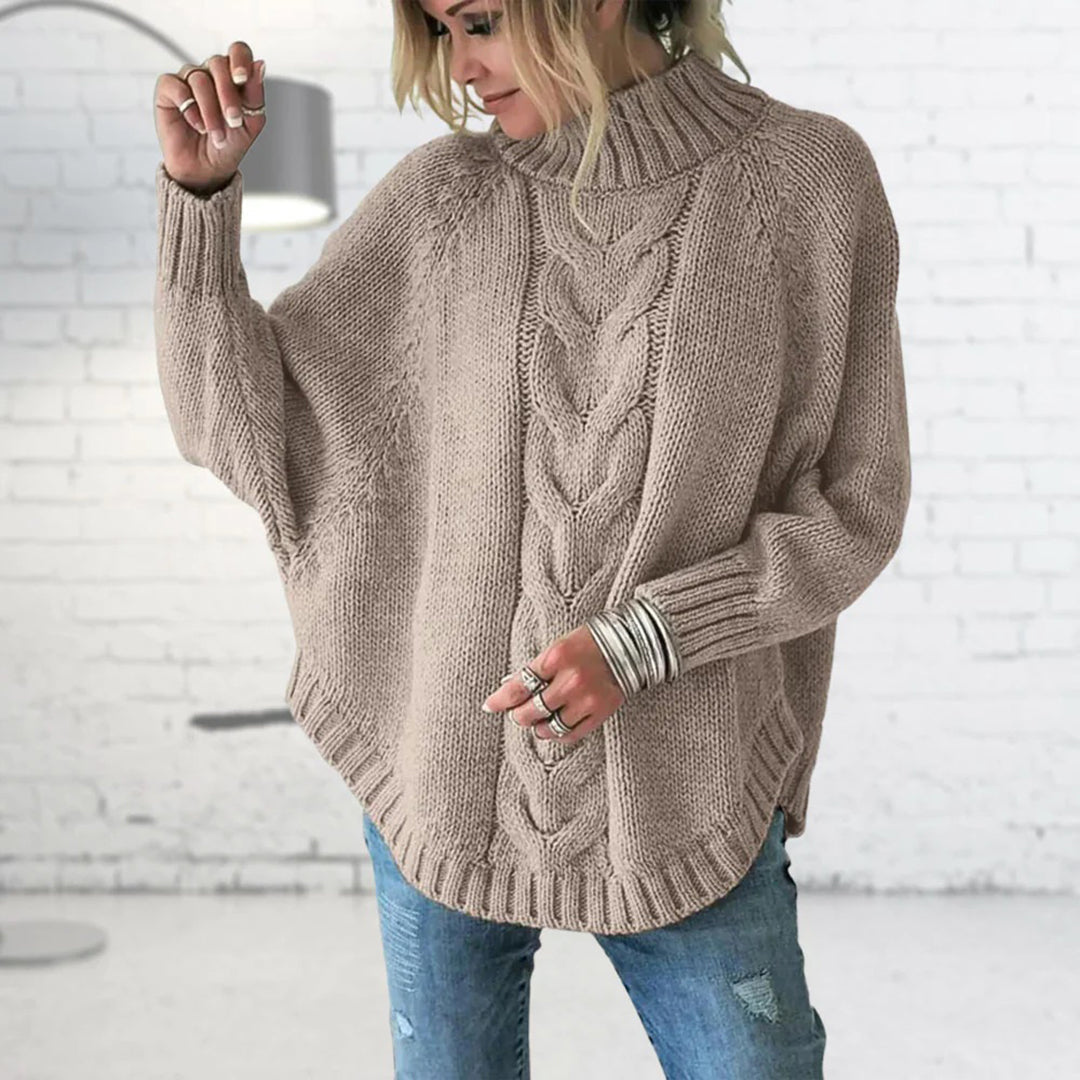 Betsy - Knitted Sweater with Cable Pattern