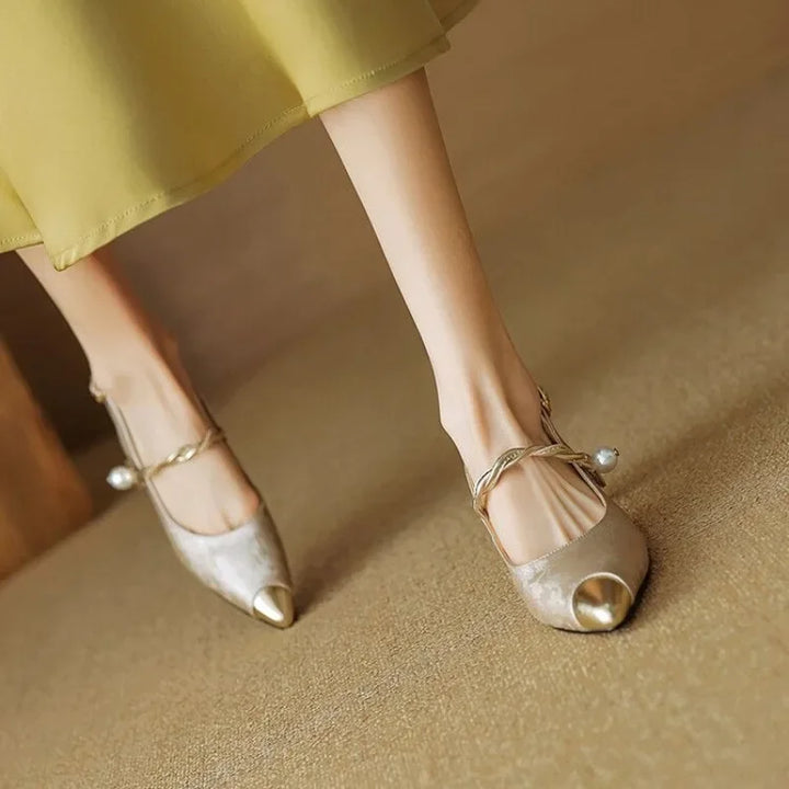 Clara - Elegant Pumps