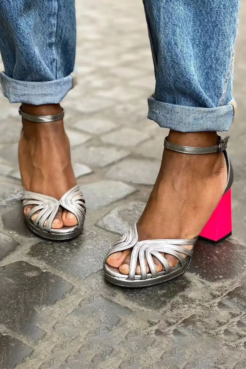 Poppy - Shiny sandals with a chunky heel and elegant buckle